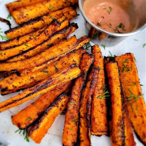 Easy & Tasty Air Fryer Roasted Carrots (3 Ways)