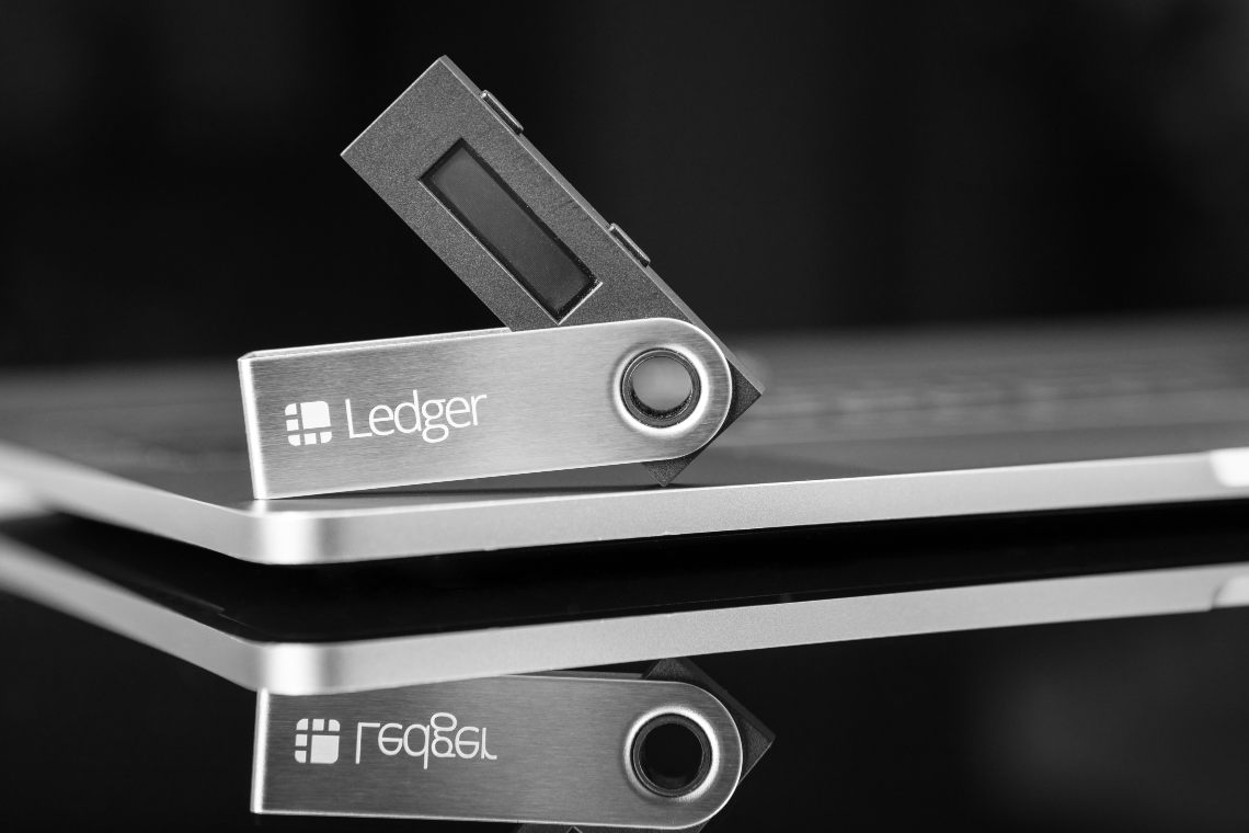 Ledger Exploit Endangers DeFi; Sushi Says 'Do Not Interact With ANY dApps'