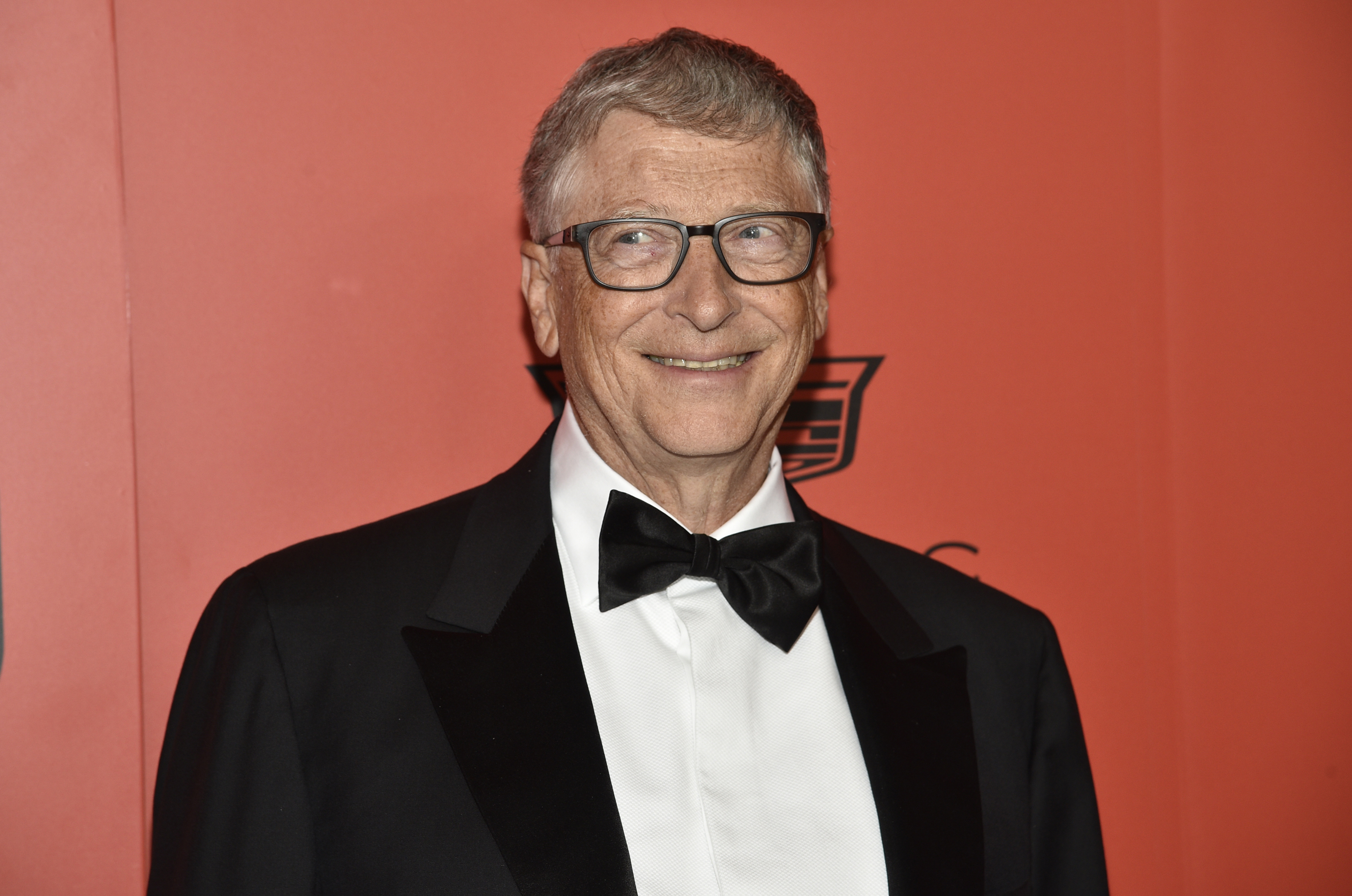 Why Billionaire Bill Gates Does NOT Invest in Crypto | GCTV