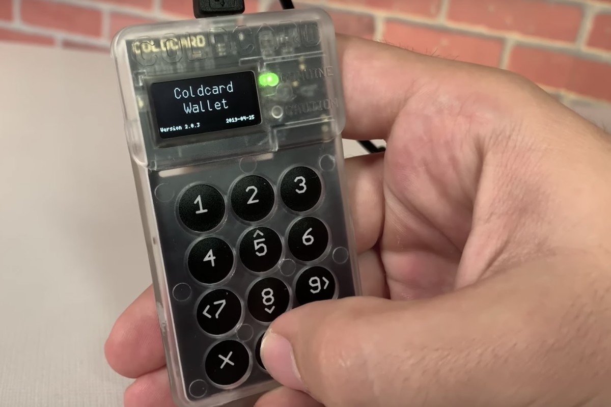 9 Best Crypto Hardware Wallets for Cold Storage () | bitcoinlove.fun