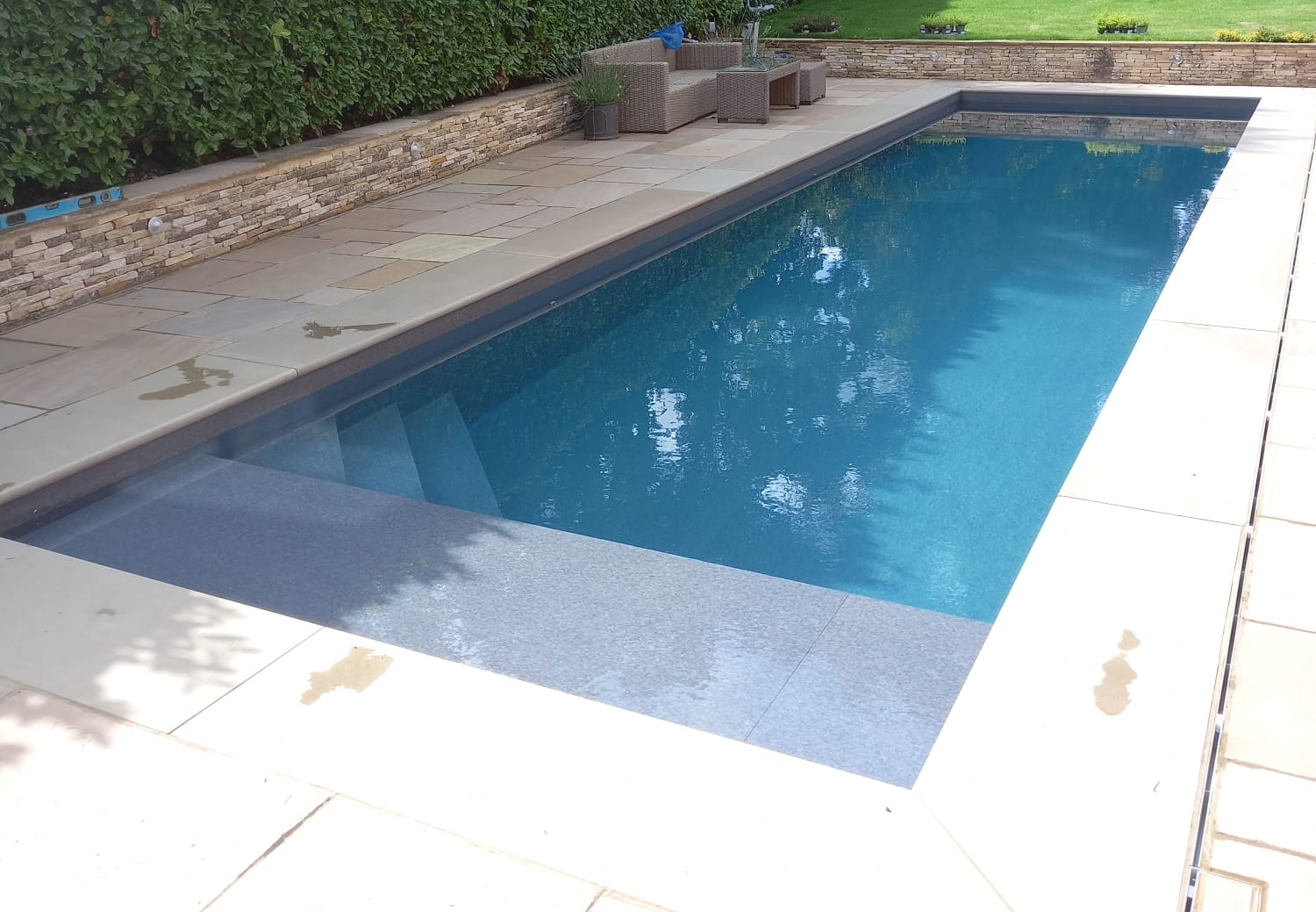 About Us — Cutting Edge Pool & Patio Inc.