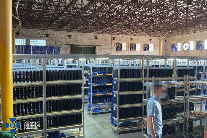 Crypto Mining at Home vs. Industrial-Scale operations | Gemini