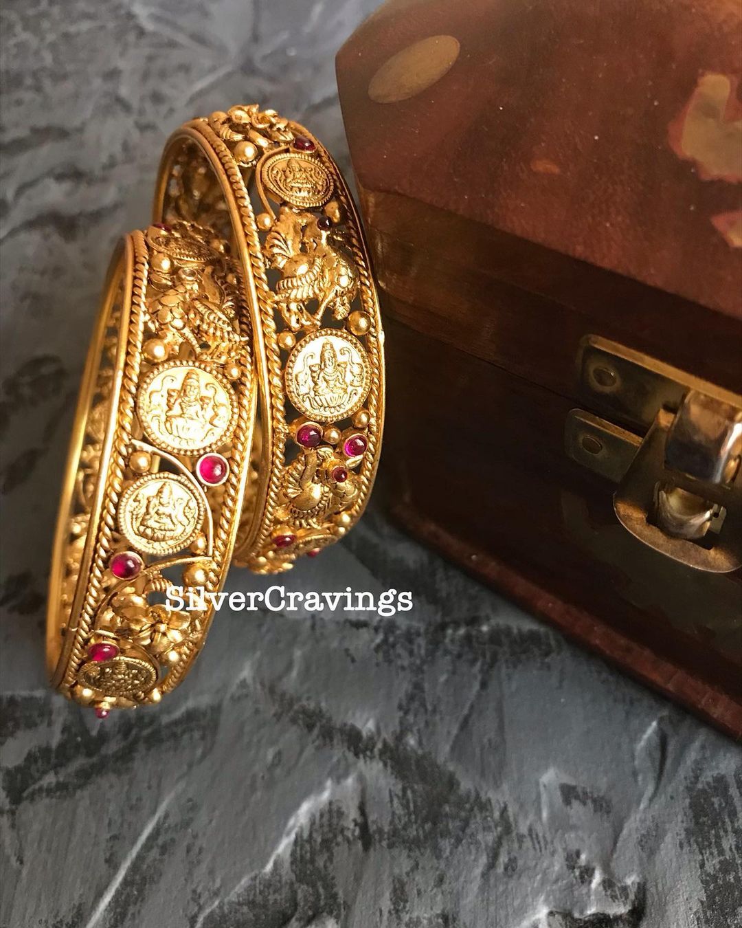 Gold Bangles + Designs for Women Online in India