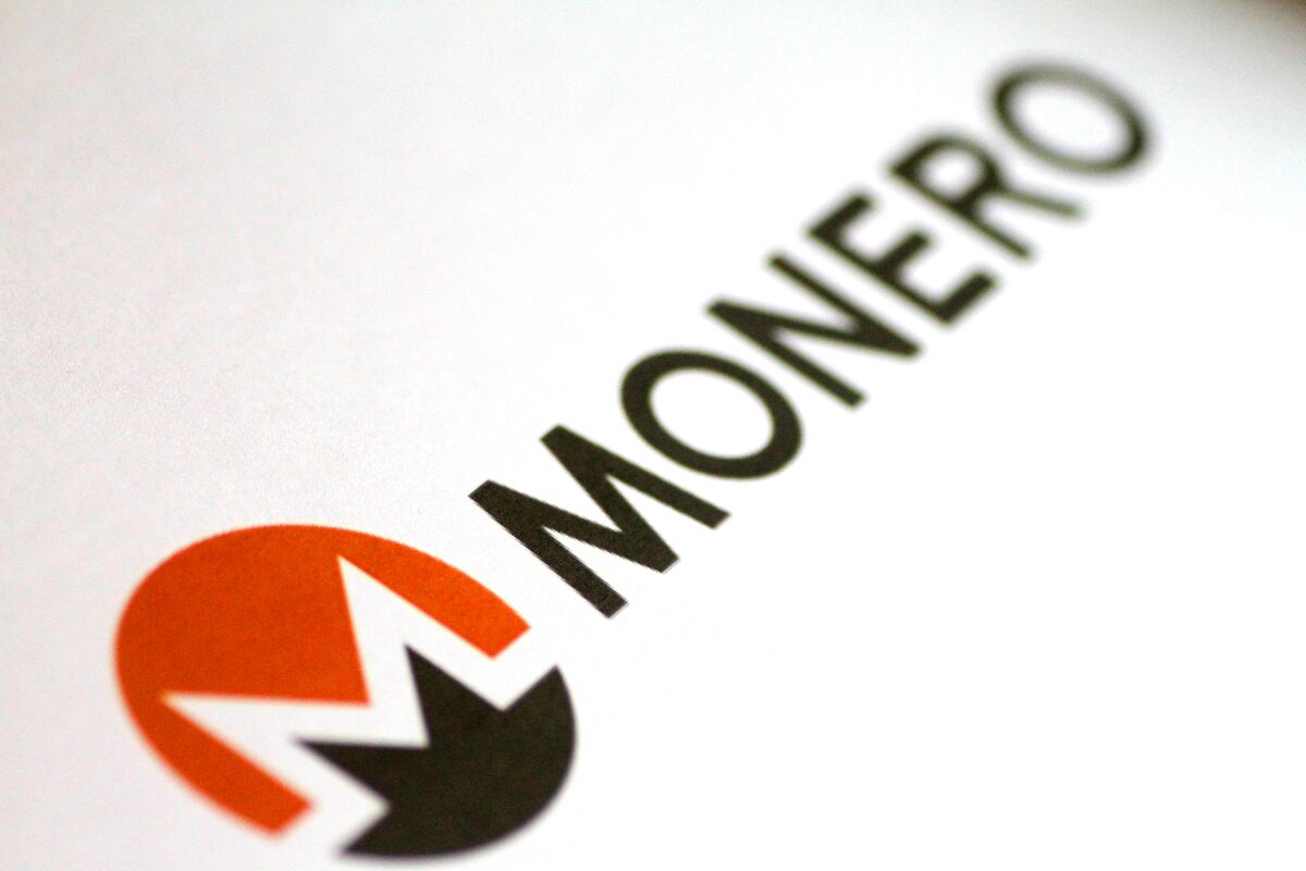 Monero (XMR) vs. Bitcoin: Privacy Showdown - TheDailyGuardian