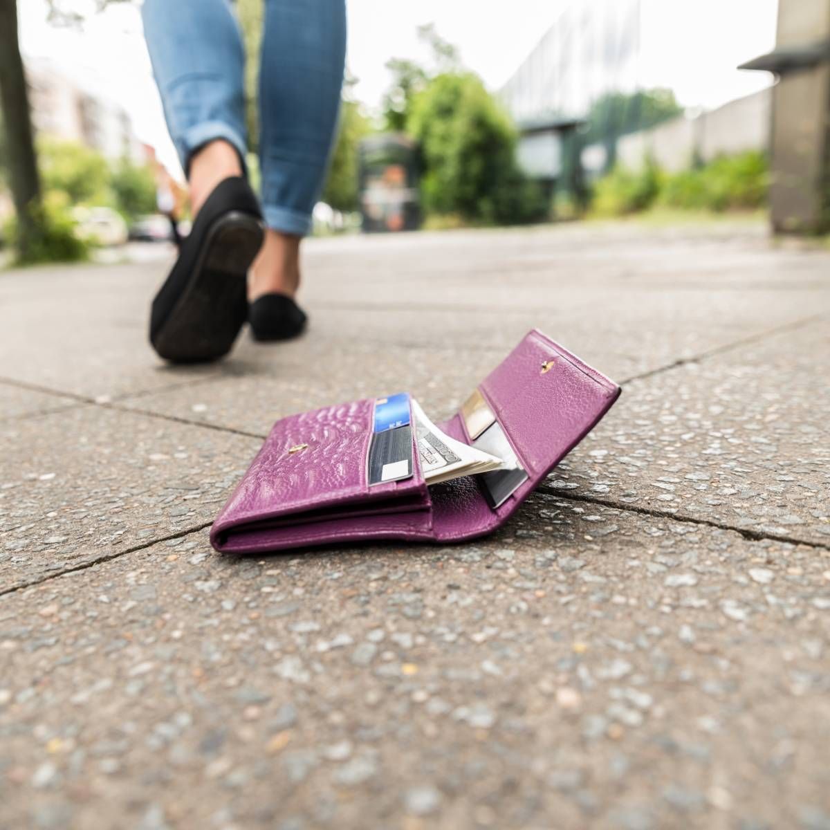 Lost or Stolen Wallet? Steps You Need to Take ASAP | LifeLock