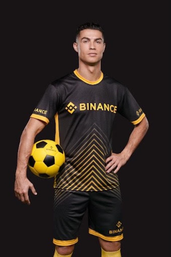 Cristiano Ronaldo faces $1B class-action lawsuit after promoting for Binance NFTs | TSN