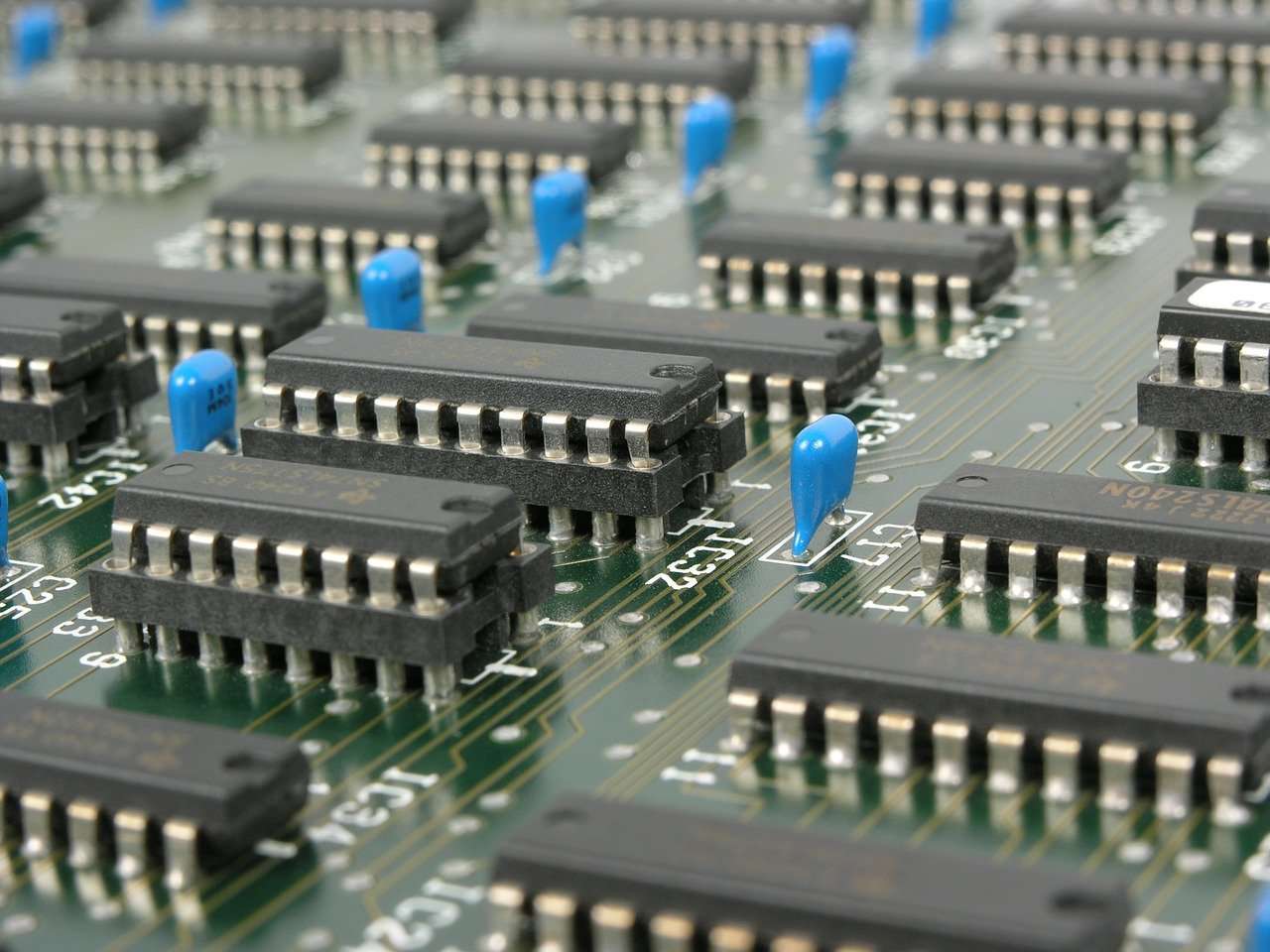 The Future of Bitcoin Mining Efficiency: A Deep Dive into ASIC Evolution - D-Central