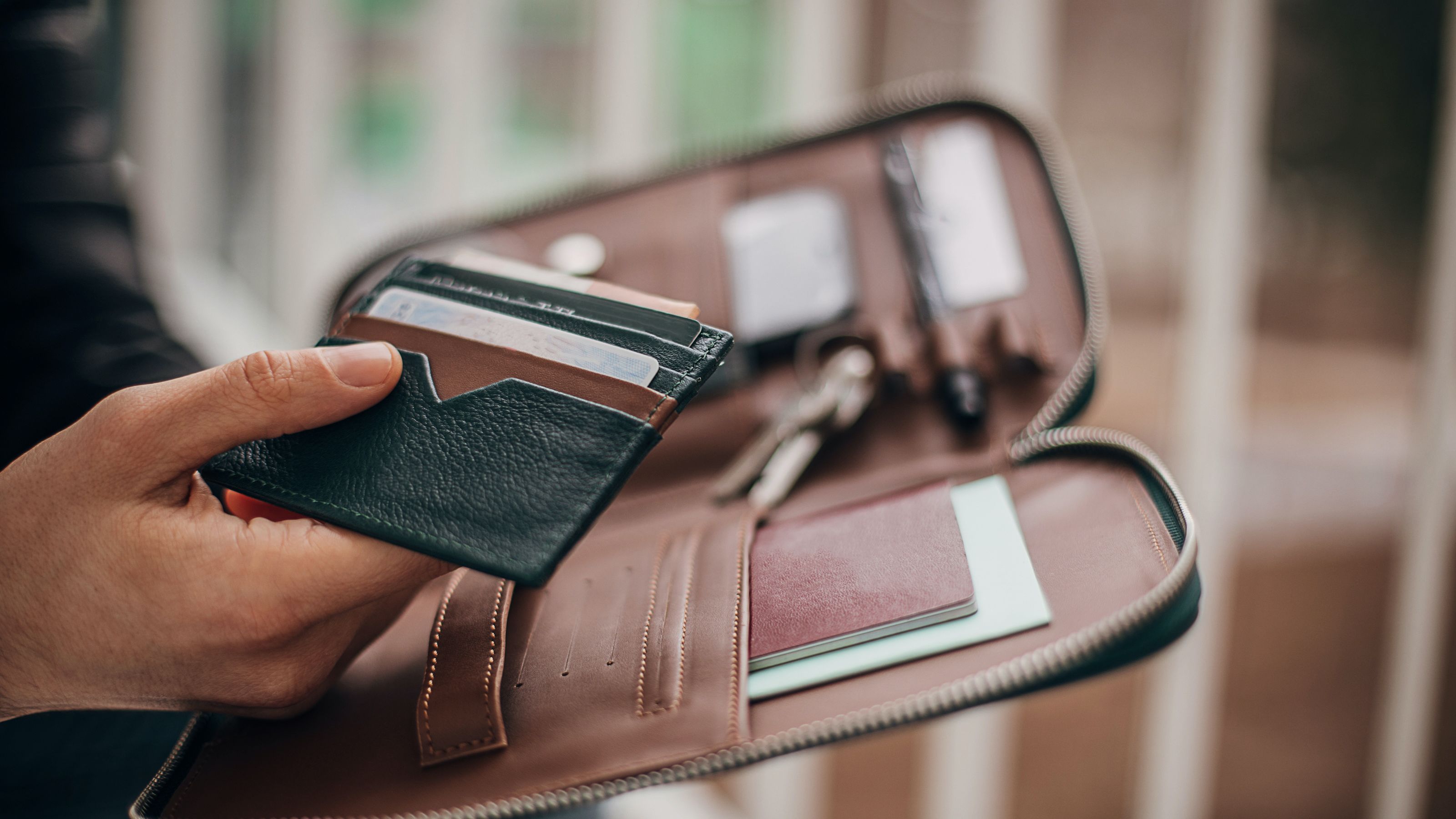 Travel Wallets & Organizers | Eagle Creek