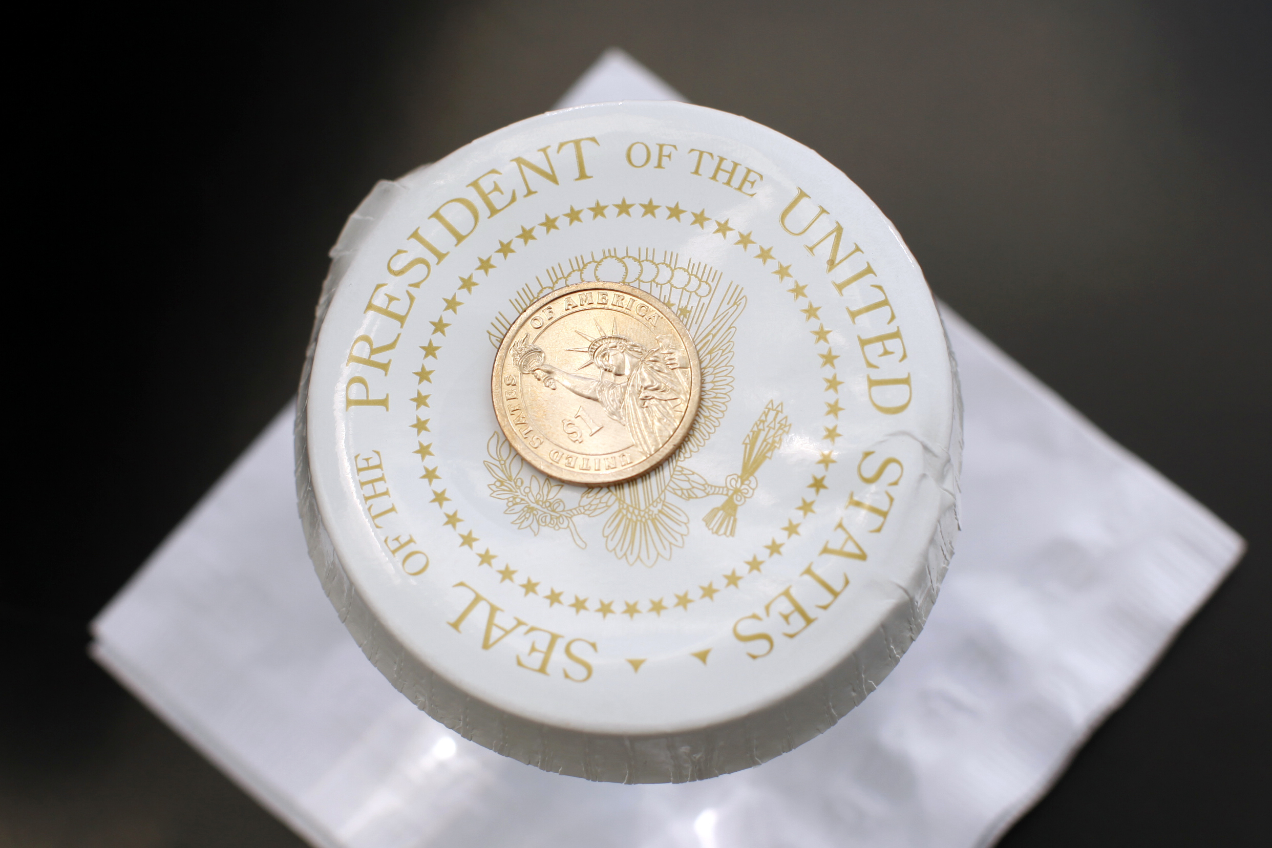 A Trillion Dollar Coin Would Compromise the Federal Reserve | Brookings