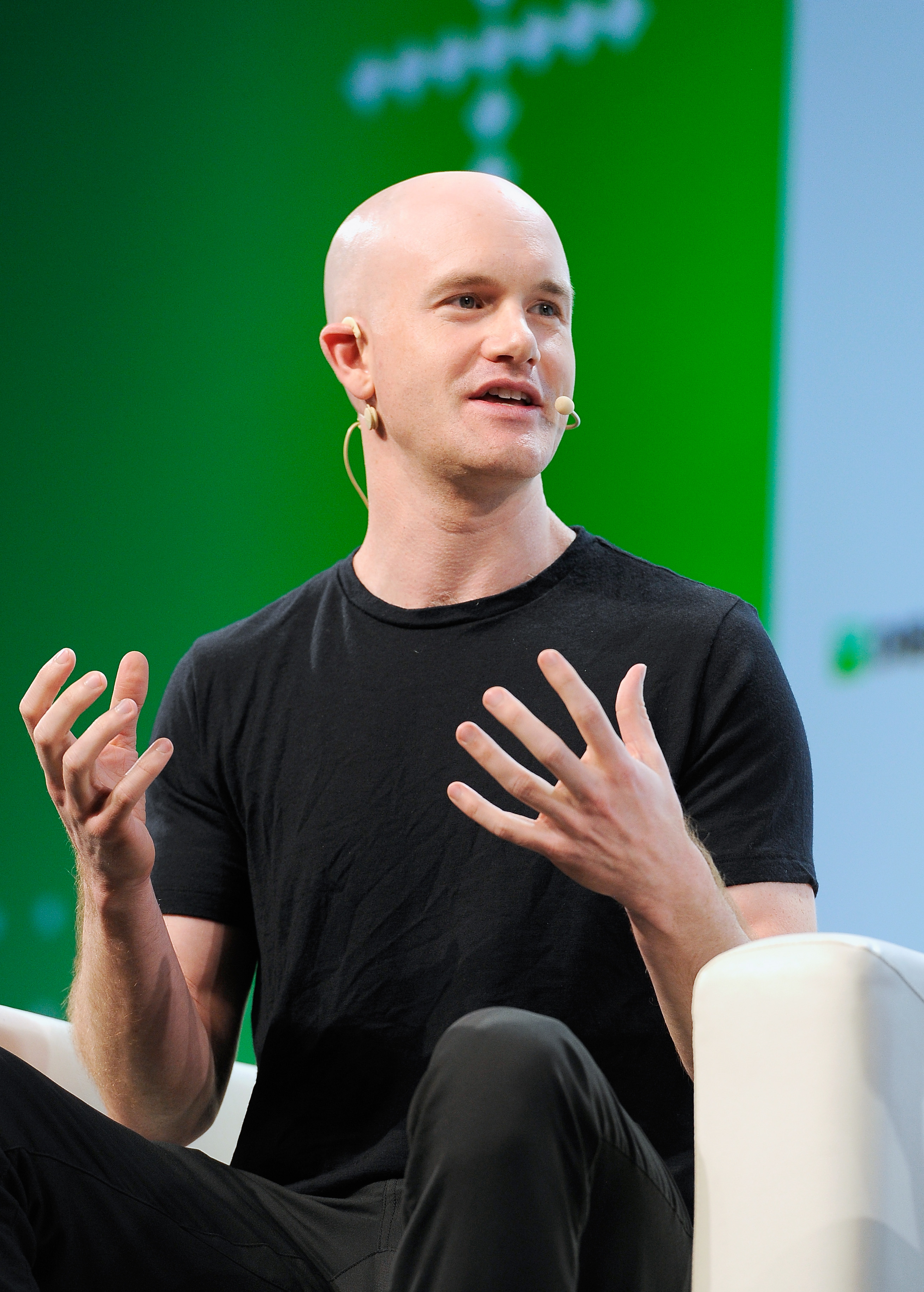 Coinbase (COIN) CEO Armstrong Says Binance Settlement Will Turn the Page on Crypto's 'Bad Actors'