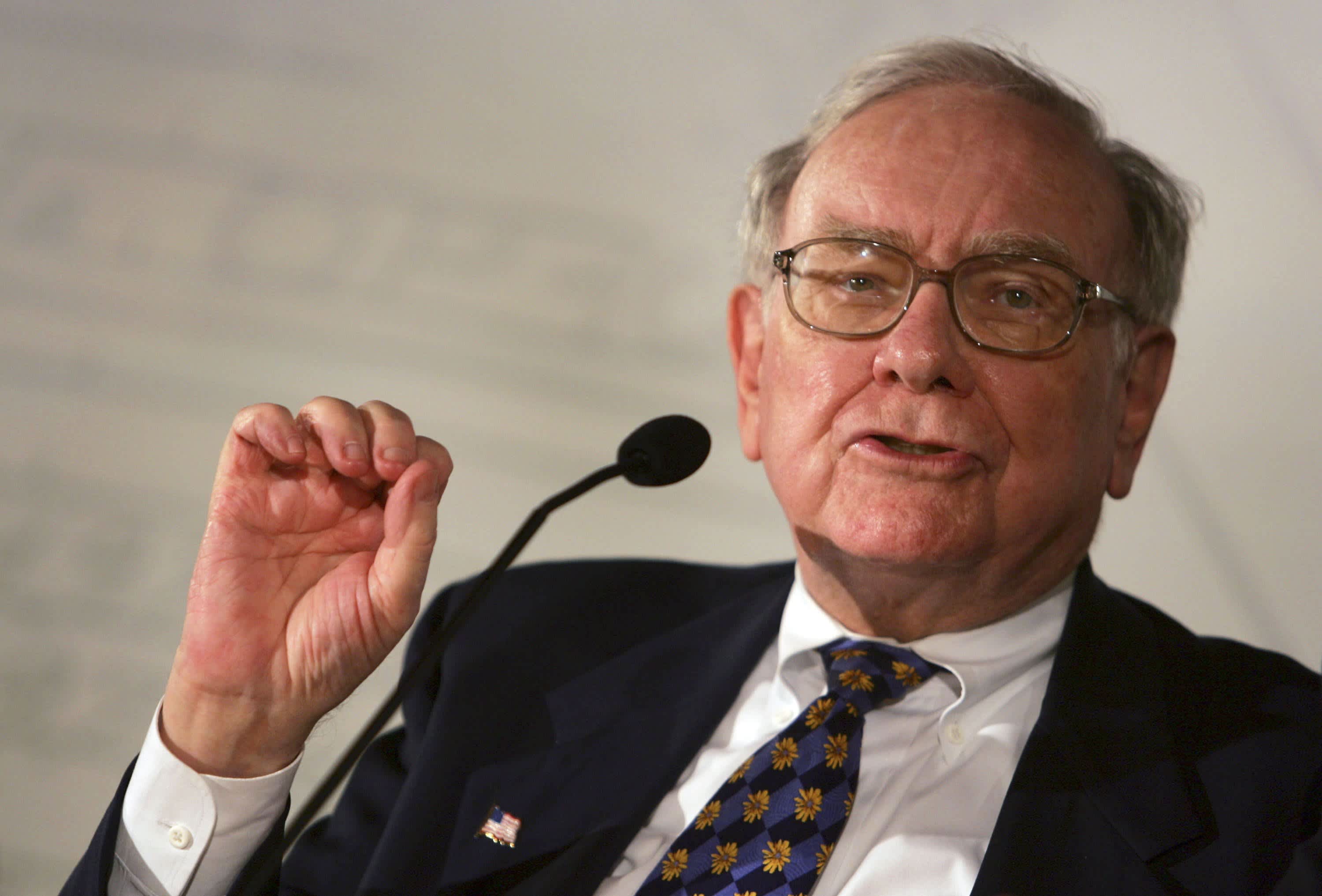 Warren Buffett calls Bitcoin a ‘gambling token’ | Fortune Crypto