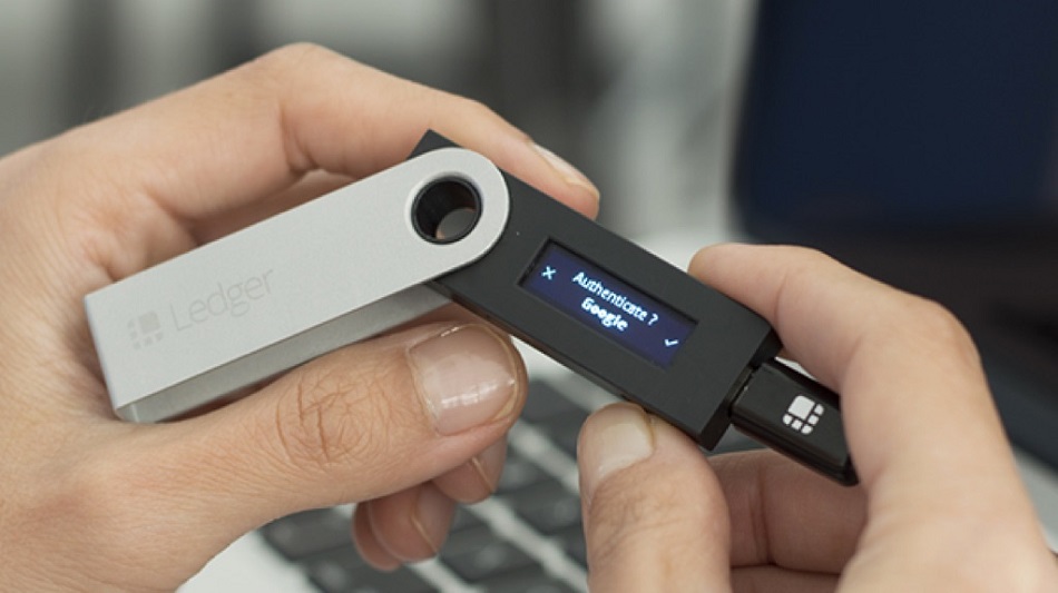 Ledger Nano S Plus vs Binance: Price, Security & Features