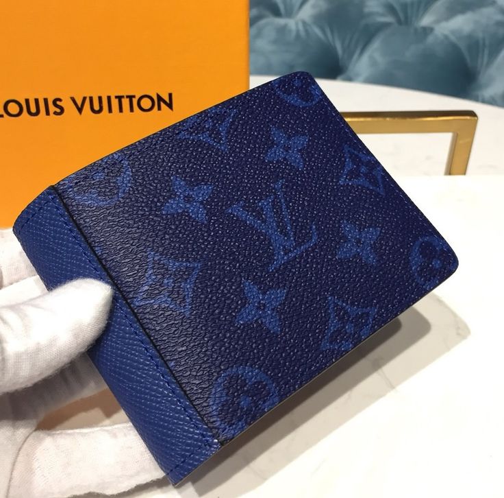 Louis Vuitton Blue Monogram Giant Canvas Hawaii Onthego GM Bag - Yoogi's Closet