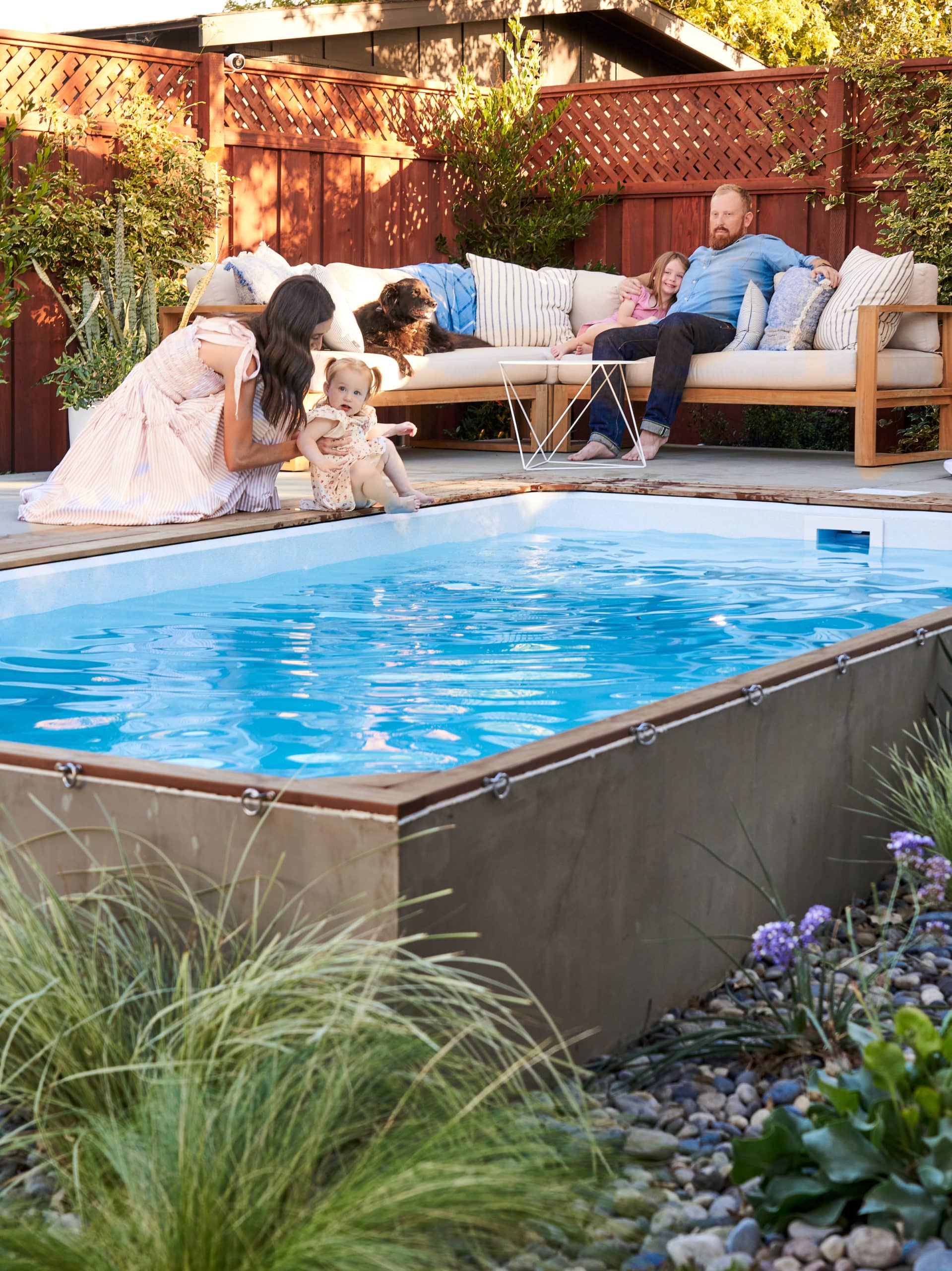 A plain box just won’t do with buyers of fancy pools – Chicago Tribune