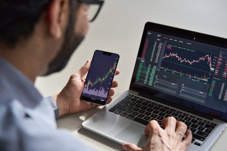 Should You Use A Laptop For Trading?